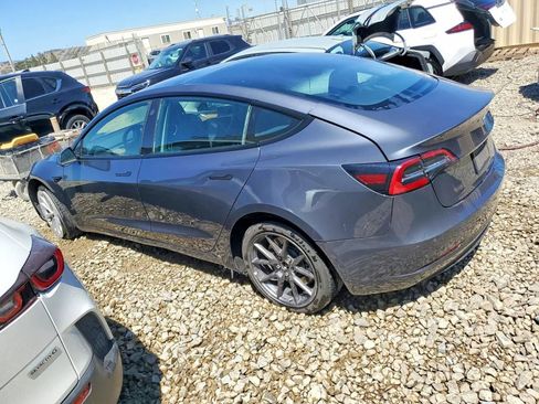 Used 2022 Tesla Model 3 Long Range AWD/4WD image 4