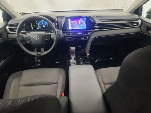 Used 2025 Toyota Camry LE image 22
