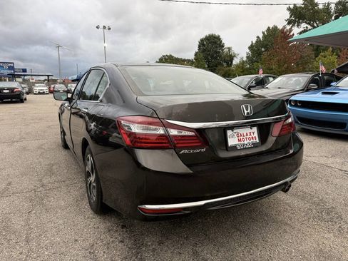 Used 2017 Honda Accord LX image 4