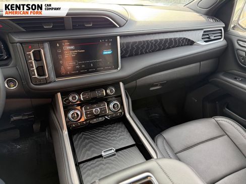 Used 2023 GMC Yukon Denali image 28