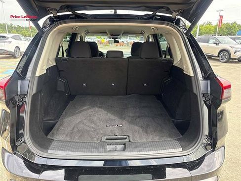 Used 2026 Nissan Rogue SV AWD/4WD image 8