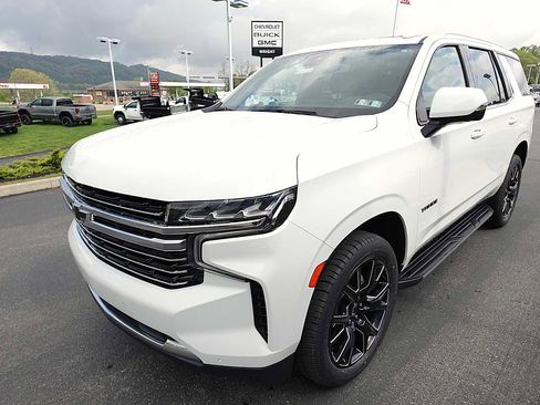 Used 2023 Chevrolet Tahoe LT w/ Luxury Package AWD/4WD image 7
