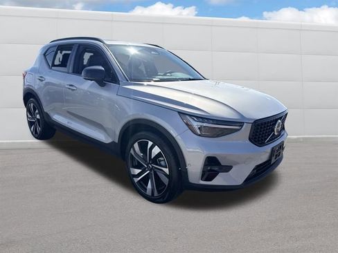 Used 2023 Volvo XC40 B5 Ultimate w/ Protection Package Premier AWD/4WD image 13
