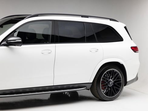 Used 2023 Mercedes-Benz GLS 63 AMG 4MATIC image 29