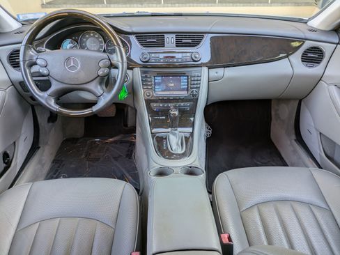 Used 2007 Mercedes-Benz CLS 550 image 11