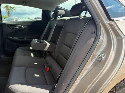 Used 2023 Chevrolet Malibu LT FWD image 15