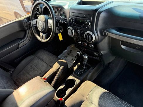 Used 2012 Jeep Wrangler Unlimited Sport AWD/4WD image 9