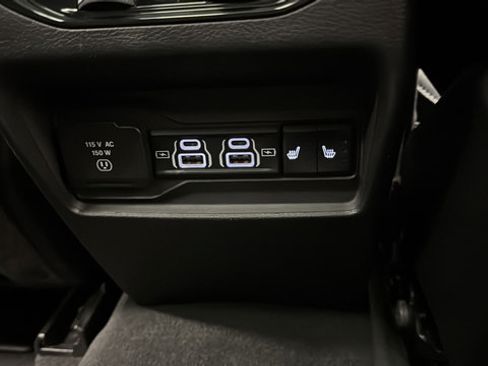 Used 2024 Jeep Grand Cherokee Limited w/ Luxury Tech Group II AWD/4WD image 35