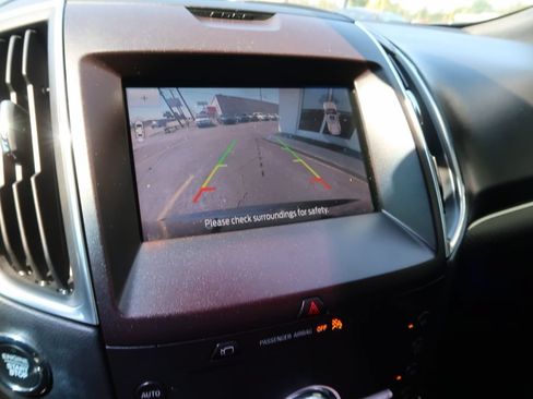 Used 2020 Ford Edge Titanium w/ Equipment Group 301A FWD image 17