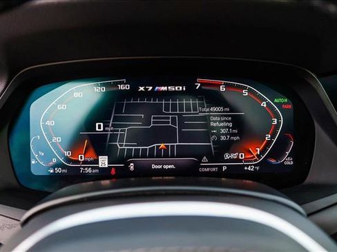 Used 2022 BMW X7 M50i w/ Dynamic Handling Package image 15
