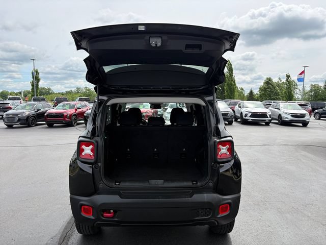 Used 2023 Jeep Renegade Trailhawk AWD/4WD image 16