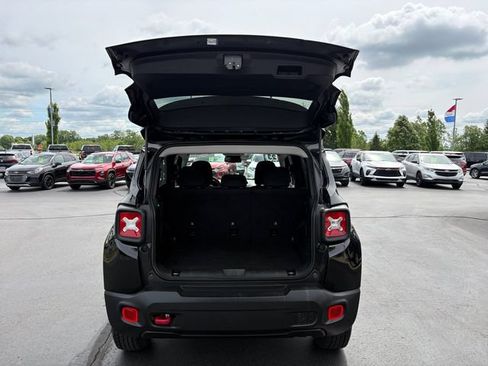 Used 2023 Jeep Renegade Trailhawk AWD/4WD image 16