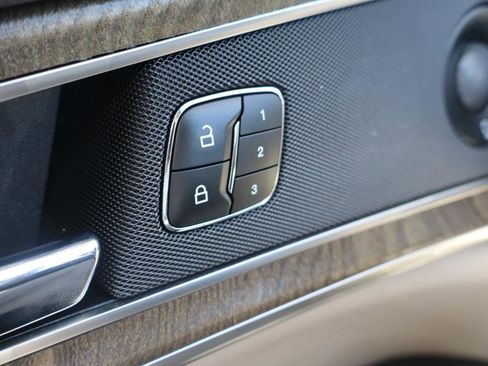 Used 2019 Lincoln Nautilus Reserve AWD/4WD image 16