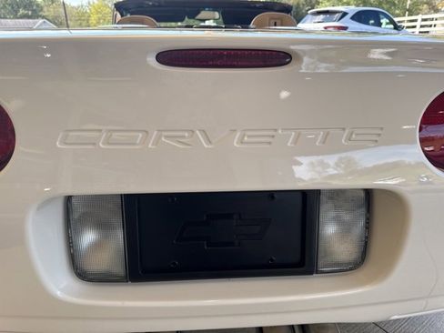 Used 2002 Chevrolet Corvette Convertible w/ Preferred Equipment Group1 image 35