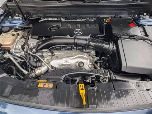 Used 2022 Mercedes-Benz GLB 250 4MATIC image 22