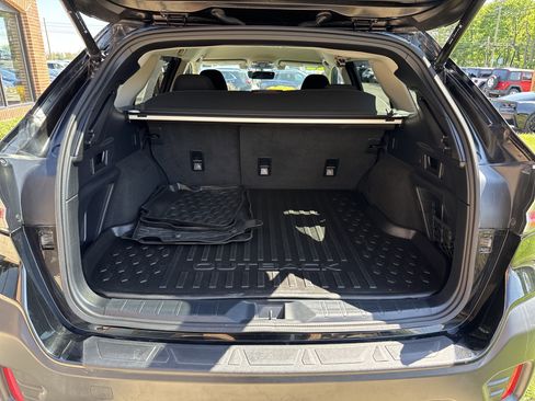 Used 2022 Subaru Outback Premium w/ Popular Package #1 AWD/4WD image 5
