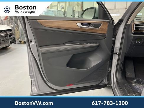 New 2026 Volkswagen Atlas SE image 28