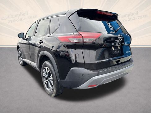 Used 2023 Nissan Rogue SV image 3