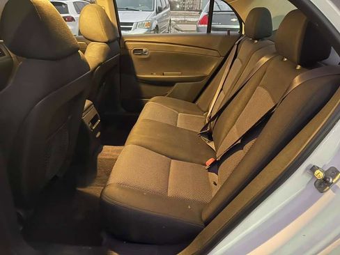 Used 2010 Chevrolet Malibu LT FWD image 17