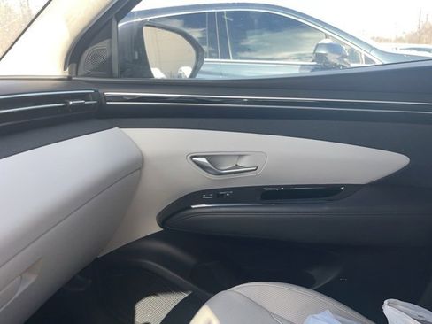 Certified 2023 Hyundai Tucson Limited image 5