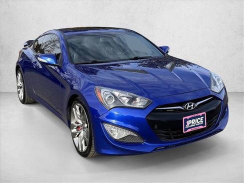 Used 2013 Hyundai Genesis 3.8 image 3