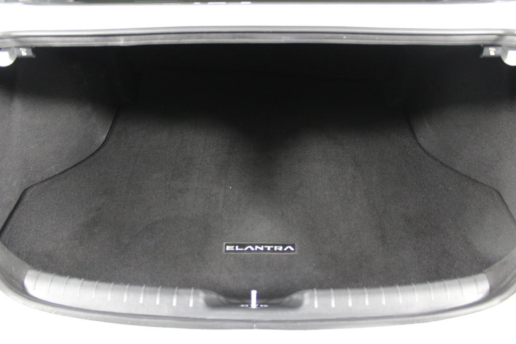 Certified 2026 Hyundai Elantra Sport FWD image 17