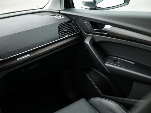 Certified 2024 Audi Q5 2.0T Premium w/ Convenience Package image 27