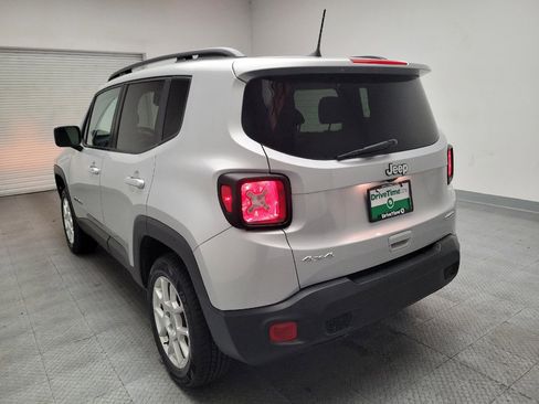 Used 2020 Jeep Renegade Latitude AWD/4WD image 6