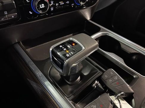 Used 2024 Chevrolet Silverado 1500 RST w/ Z71 Off-Road Package AWD/4WD image 25