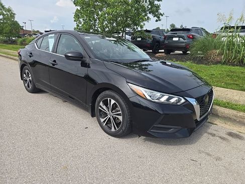 Used 2022 Nissan Sentra SV FWD image 2