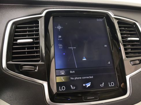 Used 2018 Volvo XC90 T6 Momentum w/ Convenience Package AWD/4WD image 7