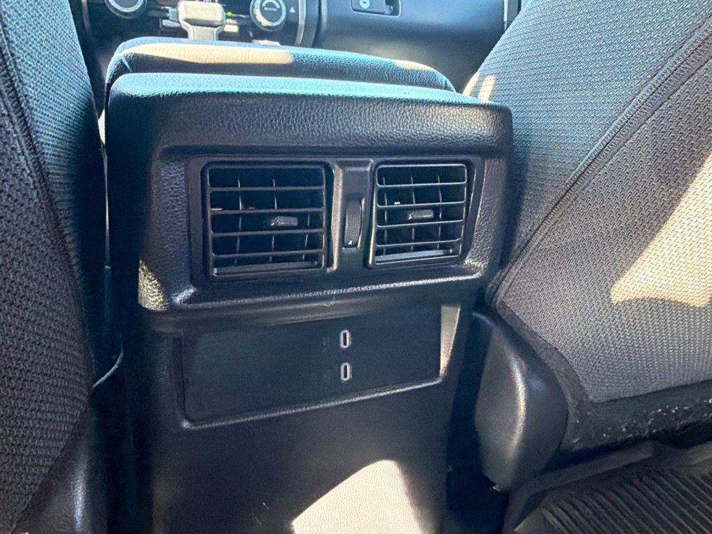 Used 2025 Toyota 4Runner SR5 AWD/4WD image 32