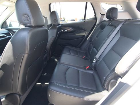 Used 2024 GMC Terrain SLT AWD/4WD image 7