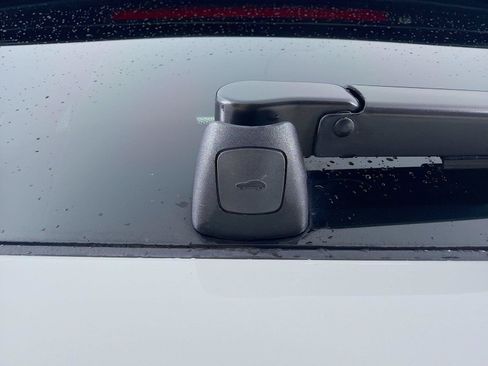 Certified 2023 Porsche Macan GTS AWD/4WD image 25
