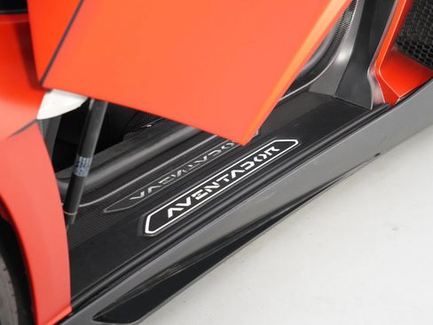 Used 2017 Lamborghini Aventador S image 81