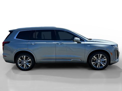 Used 2023 Cadillac XT6 Premium Luxury FWD image 6