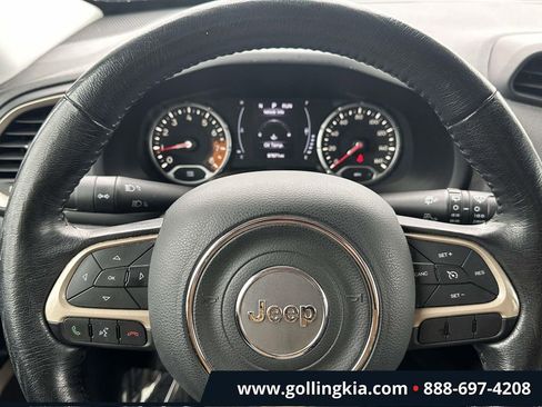 Used 2017 Jeep Renegade Latitude w/ Cold Weather Group AWD/4WD image 19