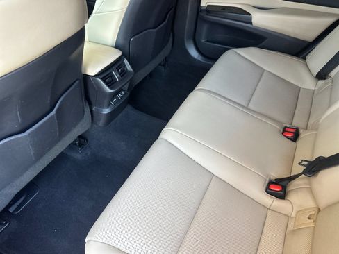 Used 2019 Lexus ES 350 w/ Premium Package FWD image 12