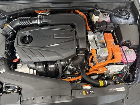 Used 2025 Hyundai Sonata Limited FWD image 40