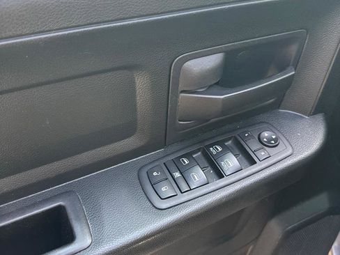 Used 2018 RAM 1500 Express AWD/4WD image 4