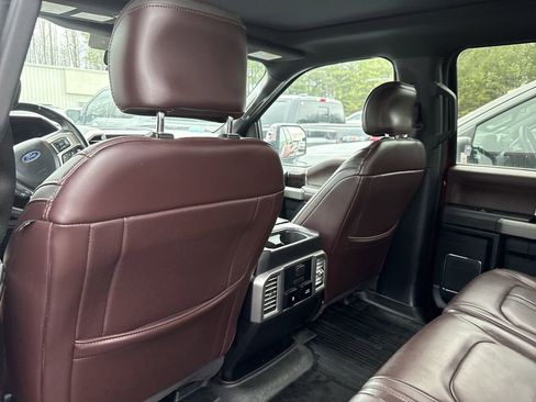 Used 2017 Ford F150 Platinum w/ Equipment Group 701A Luxury image 15