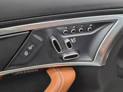 Used 2020 Jaguar F-TYPE Coupe image 13