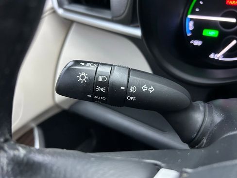 Used 2021 Toyota Sienna XLE image 24