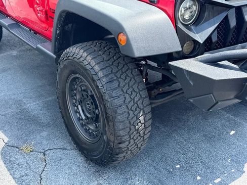 Used 2015 Jeep Wrangler Unlimited Sport AWD/4WD image 7