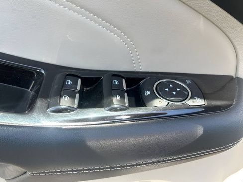 Used 2020 Ford Edge Titanium AWD/4WD image 18
