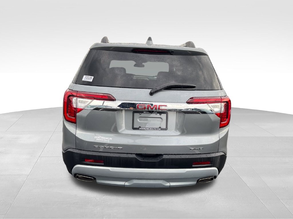 Used 2023 GMC Acadia SLT AWD/4WD image 4