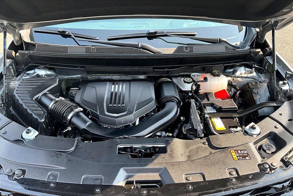 Used 2024 Chevrolet Traverse RS AWD/4WD image 10
