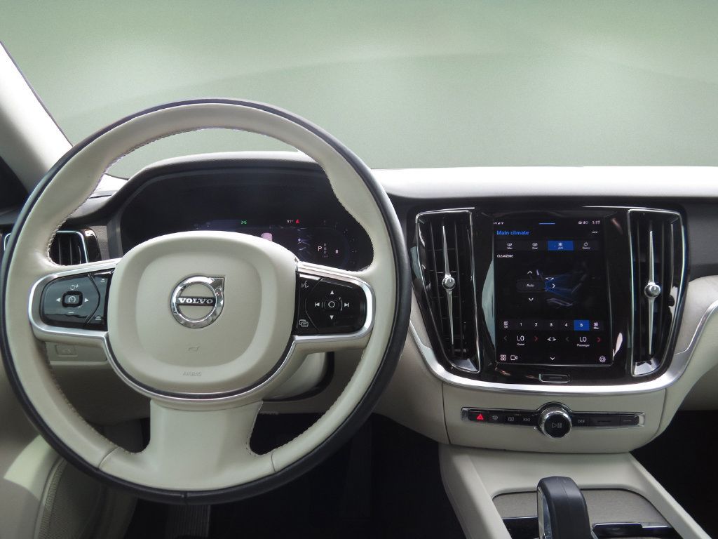 Used 2023 Volvo S60 B5 Plus FWD image 16
