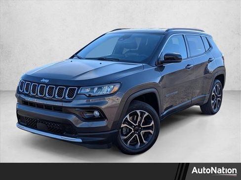 Used 2024 Jeep Compass Limited image 1