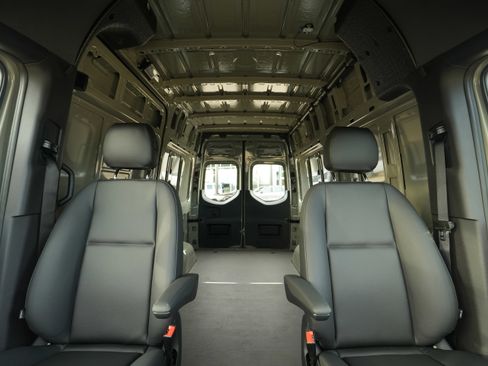New 2026 Mercedes-Benz Sprinter 2500 image 25
